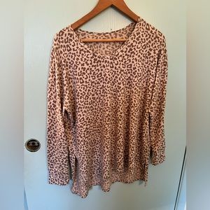 American Eagle Cheetah Print Long Sleeve Top